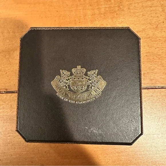 Juicy Couture Gold Bow Necklace - Picture 4 of 4